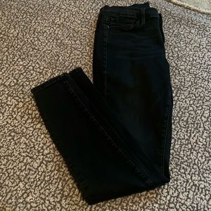 Great used condition skinny Frame Denim jeans in dark blue